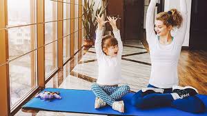 El juego constituye un aspecto fundamental en la vida de los niños, pues además de resultar divertido y emocionante es un elemento clave para desarrollo. Ejercicios Y Actividades Para Hacer Con Ninos En Casa