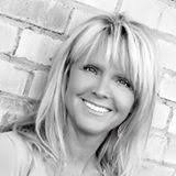 Jeanne Workman's Instagram, Twitter & Facebook