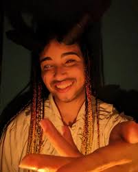 Hope it's ok if I share my costest of Wyll! He's my favourite little guy  and I just wanted to test out his makeup before I took out my braids haha  (Eyes