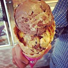 Flavor Team Up World Class Chocolate And Gold Medal Ribbon Talk About A Win Win Food Baskin Robbins Desserts