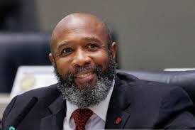 Benjamin Last's Instagram, Twitter & Facebook