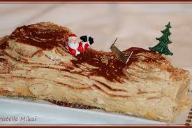 Buche De Noel Au Caramel Au Beurre Sale Buche De Noel Au Caramel Buche De Noel Recette Facile Caramel Au Beurre Sale