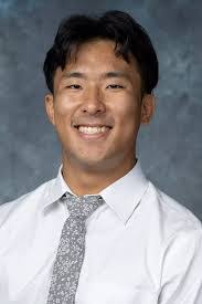 Elliott Lee's Instagram, Twitter & Facebook