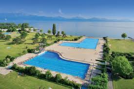 From indoor and outdoor swimming pools, to infinity pools and pools with jet streams, we have pulled together a list of the best swimming pool views from our luxury ski chalets collection. The Best Places To Swim In Switzerland Pools Rivers And Lakes Time Out Switzerland