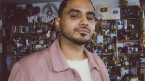 Álvaro Díaz makes his debut