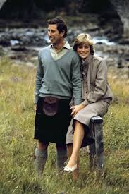 John edward jack reagan and nelle clyde wilson. Princess Of Wales Die Unsterblichen Outfits Von Lady Diana Mode Design Faz