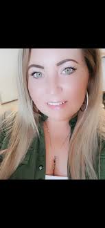 DANI ANDERSON (@danielle_mo3)