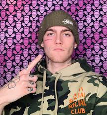 Lounge general discussion / off topic. Cindy Crawford S Model Son Presley Gerber Shows Off New Face Tattoo