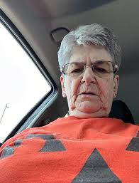 Can someone wish her a happy birthday 🎂 she's 75 today❤️