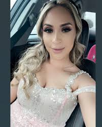 Kelly Beltran's Instagram, Twitter & Facebook