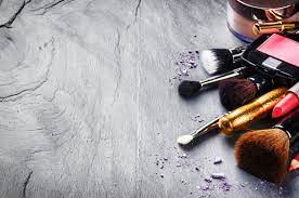 There Are 10 Toxic Chemicals You May Be Putting On Your Face Everyday Clean Beauty Box Makeup Backgrounds Makeup Illustration Makeup