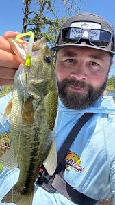We are slamming the bass in a local pond today! The FinSpin/Slab Curly  combo is slaying the bass today! Crappie Magnet  https://troutmagnet.com/armsfamilybundle.html
