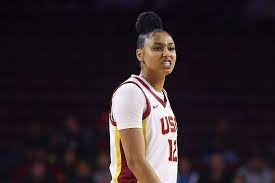 Juju Watkins makes family change to bring light into her life while  embracing her most important season | Marca