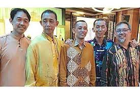 Lakonan hebat beliau adalah seperti dalam filem sri mersing, semerah padi, air mata duyung, gurindam jiwa dan lanchang kuning. Badminton Lessons From The Sidek Legacy The Star