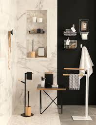 Accessoires De Salle De Bains A Poser Et A Fixer Accessoires Salle De Bain Salle De Bain Noir Et Blanc Decoration Maison