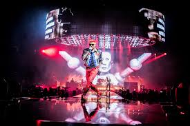 05/30/22 queen + adam lambert in manchester at manchester arena. Queen Adam Lambert Concert Review Phoenix Gila River Arena June 23 2017 Phoenix New Times