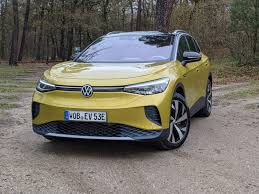 Our car experts choose every product we feature. Autotest Volkswagen Id 4 2021 Eerste Betaalbare Elektrische Suv