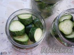 рецепт резаные помидоры с луком и маслом на зиму Ogurcy Horosho Vymyt Obrezat Kraya S Dvuh Storon Narezat Ih V Banki Periodicheski Vstryahivaya Kruzhochkami Tolshinoj Okolo 1 Sm Recepty Zima