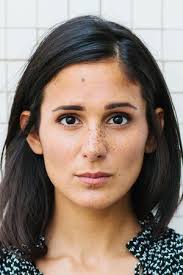 Emergency call at the edge of the harbor