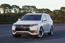 Reviewing The Mitsubishi Outlander Phev Mitsubishi Outlander Outlander Phev Suv Cars