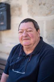 La solución es bien sencilla: preguntar a la ciudadanía y acatar lo que  diga»