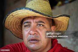 17 Efrain Soto Photos & High Res Pictures