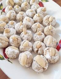 Paste Di Mandorla Mandelplatzchen Mandelplatzchen Platzchen Rezept Leckeres Essen