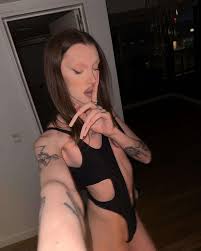 Слив Андрей Петров (Милана Петрова) — слитые фото и видео 18+