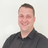 50+ perfiles de «Robert Shawn»