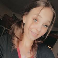 CrystalBlue93 (@crystalblue3.0)