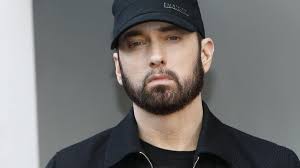 Eminem linked up with jack harlow & cordae for a remix of the track killer.the new remix is out. Eminem Feiert Us Rapper Nimmt Seit Zwolf Jahren Keine Drogen Mehr