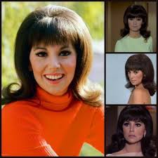 Tuesday's Tidbit~~~~ When That Girl began, Maro Thomas used her own classic  flip hairstyle complete with bangs. During the break between seasons Marlo  decided to let the bangs grow out. but Clariol,