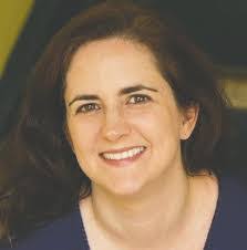 Stephanie Manos's Instagram, Twitter & Facebook