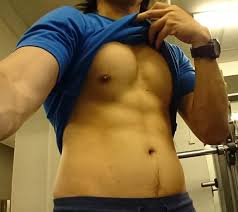 Accidental nip slip in the gym : rgaysiansgonemild