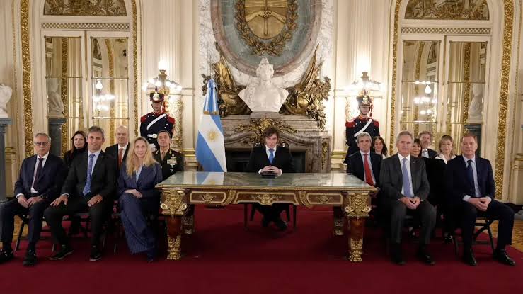 Argentina calls for Hong Kong-style handover of Falklands