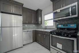 Welcome to rutherford station, a luxury community in east rutherford with quick access to new york city. Https Www Redfin Com Nj East Rutherford 65 Spring St 07073 Home 35708732 Utm Source Ios Share Utm Medium Share Utm Nooverride 1 Kitchen Cabinets Home Kitchen