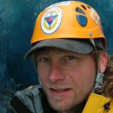 Amazon.com: Tom Wood: books, biography, latest update