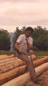 Mình đã chuẩn bị xong sổ nhật ký rồi: tuần này mình sẽ bắt đầu xây nhà gỗ. Chúc mọi người một tuần tốt lành ♥️ (Video đầy đủ trên YouTube)