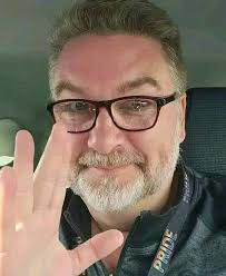 Be happy for this moment,cuz this moment is your life.