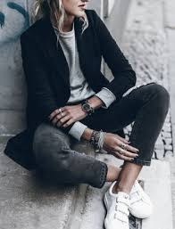 Madison 003 001ma fille madison est skysophrène et la elle vient de me retrouver, elle est toute exitée de ce fait car elle ne tenue du jour tout en simplicité pour les beaux jours ♥. Blazer Femme Comment Bien Le Porter Pour Avoir Du Style