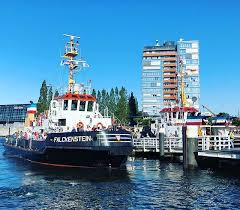 Pin Von Christian Gewiese Auf Deutschland In 2020 Kiel Feierlichkeiten Kieler Forde