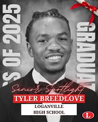 In Mrs. Allred's art class at Loganville Middle School, students soaked up  the sunshine while exploring color gradients! #whywalton