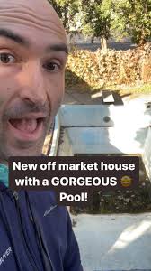 Not many of my off market houses come with a pool! 🏊 Who wouldn’t want a  nice October dip? Hope I don’t fall! 🍁