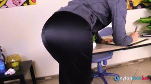 Blue Xxx Camgirl - Young Brunette Pussy Play