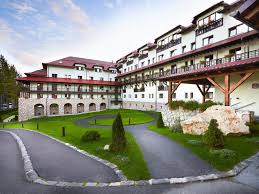 Distanța față de cele mai mari orașe: Unul Dintre Cele Mai Frumoase Hoteluri Din Romania Adela Parvu Interior Design Blogger