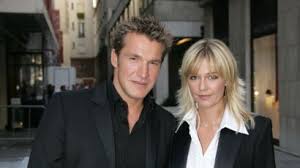 Belle dans le regard de son fils, antoine. Flavie Flament Complice Avec Ses Fils Antoine Et Enzo Elle Partage Un Rare Cliche A Trois Femme Actuelle Le Mag