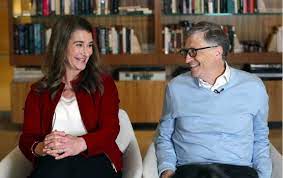 Bill gates và melinda gates gặp nhau tại microsoft và họ kết hôn vào năm 1994. Q Zlqinlkcm Ym