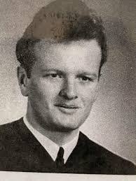 Lauren Fifield's Instagram, Twitter & Facebook