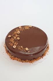 Schokolade Entremet Praline Noisette Lyg En 2020 Praline Noisette Dessert Recette Patisserie