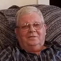 Lisa Cade's Instagram, Twitter & Facebook